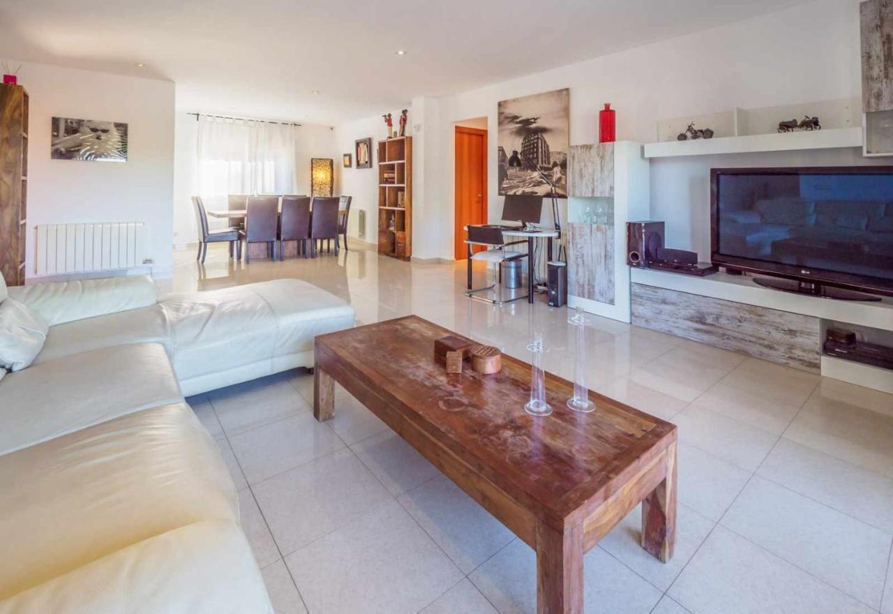 Mas Mestre Con Una Capacidad De 6 A 8 Huespedes Cerca De Sitges Olivella Exterior foto